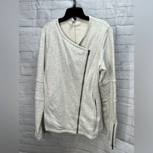 Under Armor Light Jacket - Picture 1 of 9